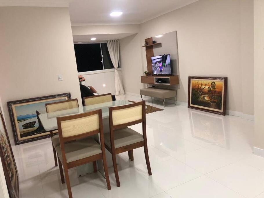 Apartment Aconchegante-novo, Moderno-familiar, Facil Acesso